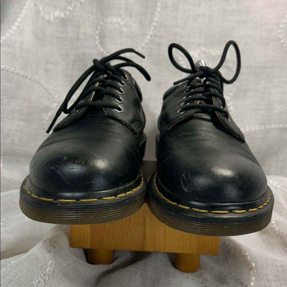 Dr Martens leather lace up oxfords shoes